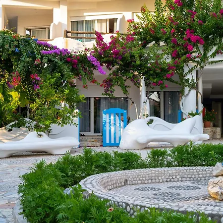 Bougainville Bay Apartment *