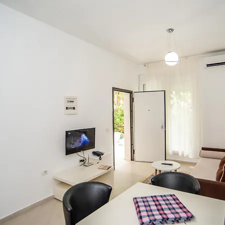 Bougainville Bay Apartment *