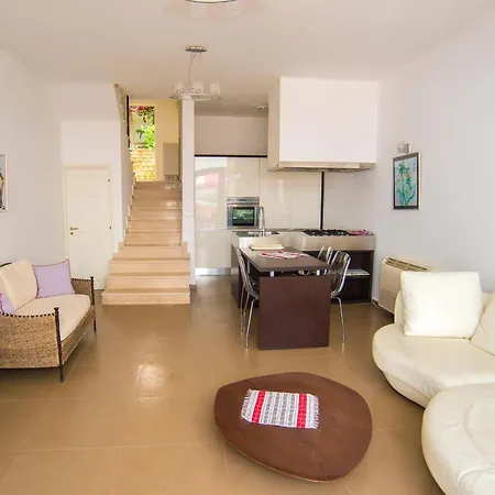 Apartment Bougainville Bay